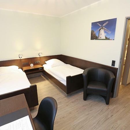 Hotel Kroeger Ennigerloh エクステリア 写真