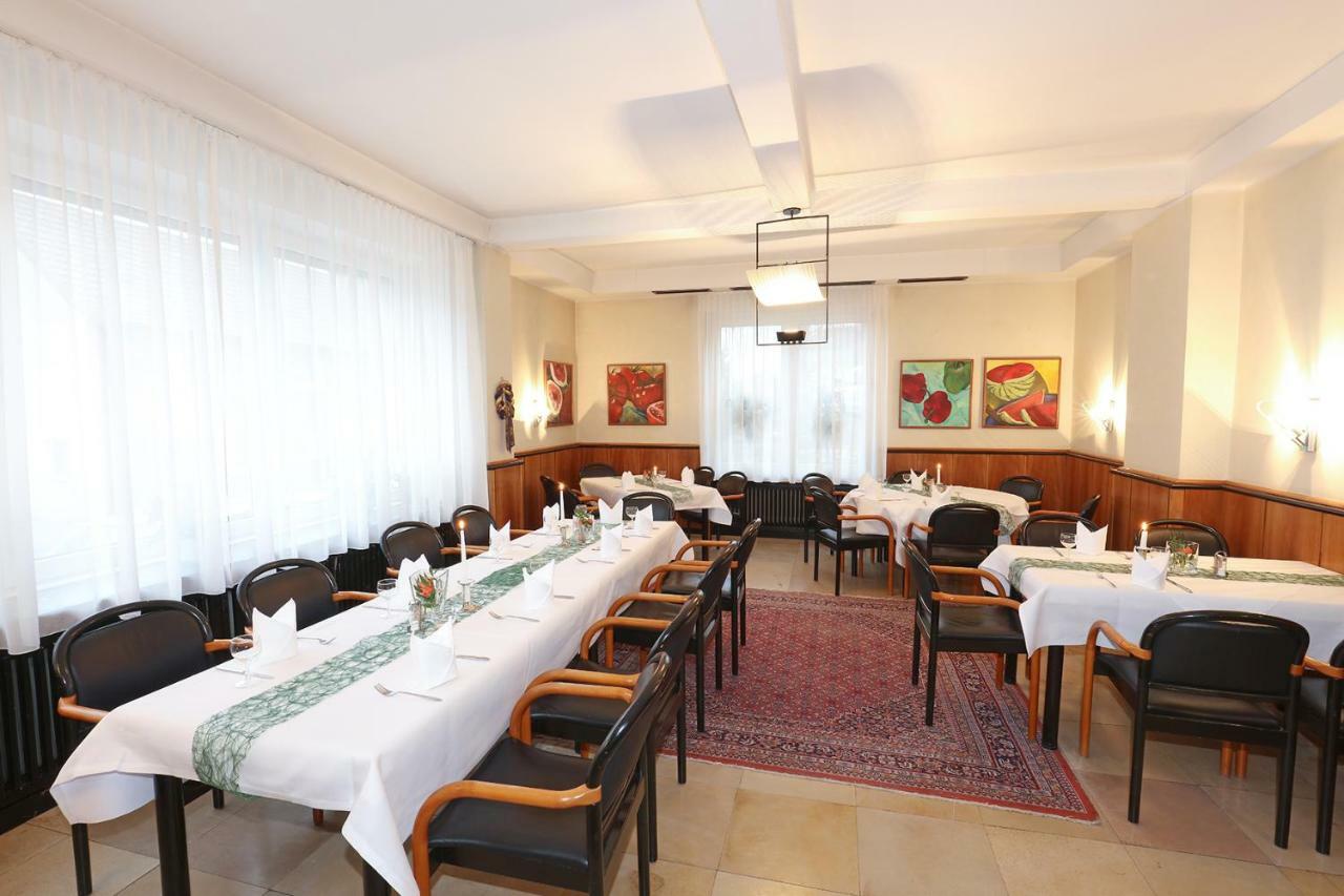 Hotel Kroeger Ennigerloh エクステリア 写真